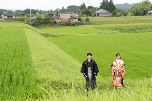 撮りイメージ：和装　田んぼをバックに