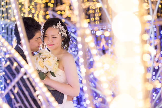 前撮りイメージ：ドレス　イルミネーション