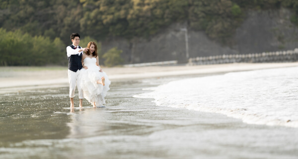 海辺など写真スタジオでは出来ない撮影もOK。